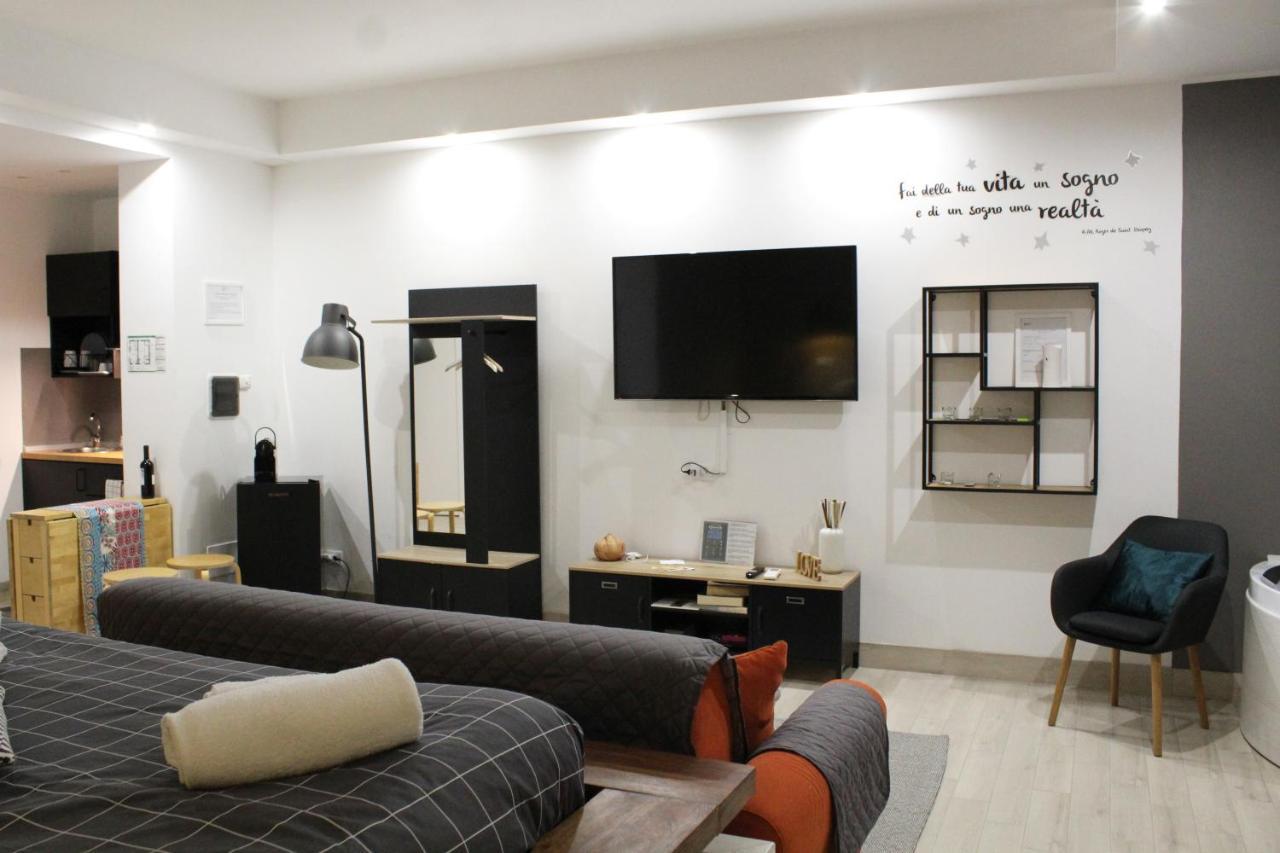 La Petite Famille Aparthotel Corchiano Luaran gambar